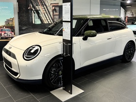 MINI Cooper SE J01 Paul Smith Edition